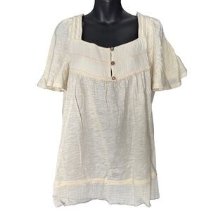 Oli & Hali Cream Button-Detail Blouse